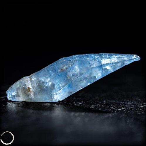 Zeldzamer doorzichtig Ceylons saffierkristal uit Sri Lanka, Verzamelen, Mineralen en Fossielen