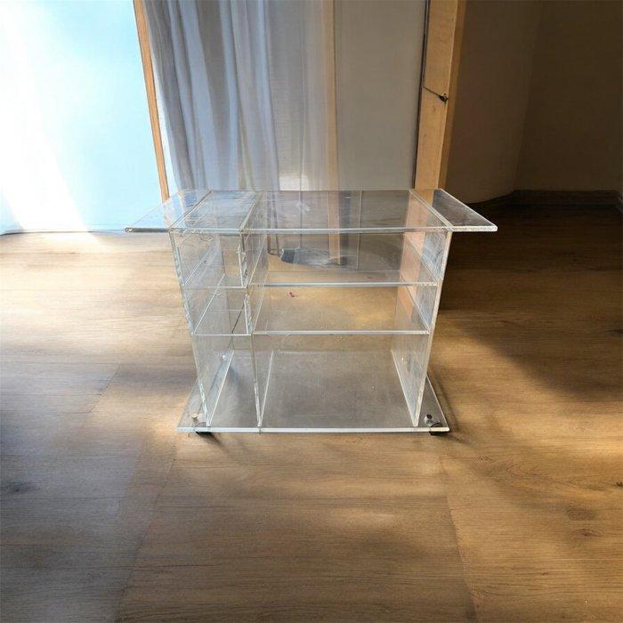 Table - Lucite - Chariot-bar en Lucite sur roulettes, Antiquités & Art, Art | Objets design