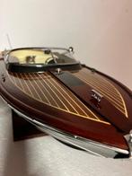 Riva RIVA version Aquariva 67 cm Luxe en bois 1:12 - Bateau