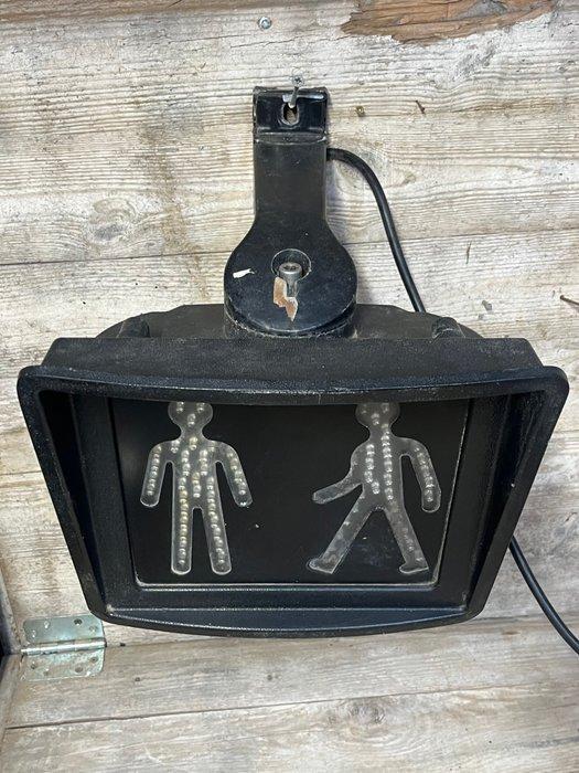 Stoplicht - IJzer - voetganger stoplicht, Antiek en Kunst, Antiek | Wandborden en Tegels