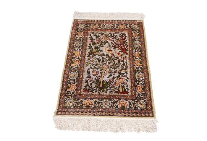 Silk Hereke Carpet with Metal Relief Design - Pure Luxury 3D, Huis en Inrichting, Stoffering | Tapijten en Vloerkleden
