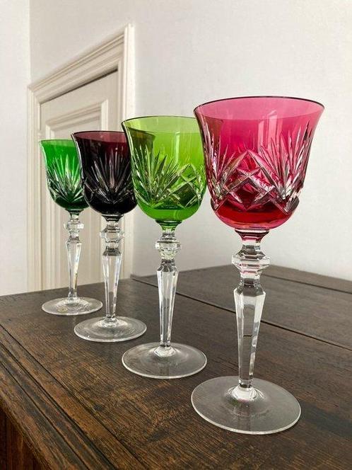 4 beaux verres Val Saint Lambert couleur cristal, Belgique,, Antiquités & Art, Antiquités | Verre & Cristal