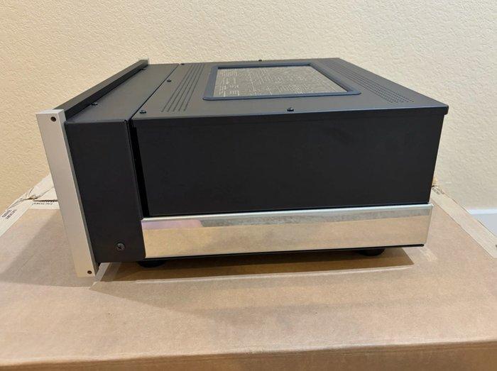 McIntosh - C55 Solid state eindversterker, Audio, Tv en Foto, Radio's