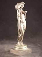 Art Deco beeld - Sculpture, Half naakt met kruik - 29 cm -