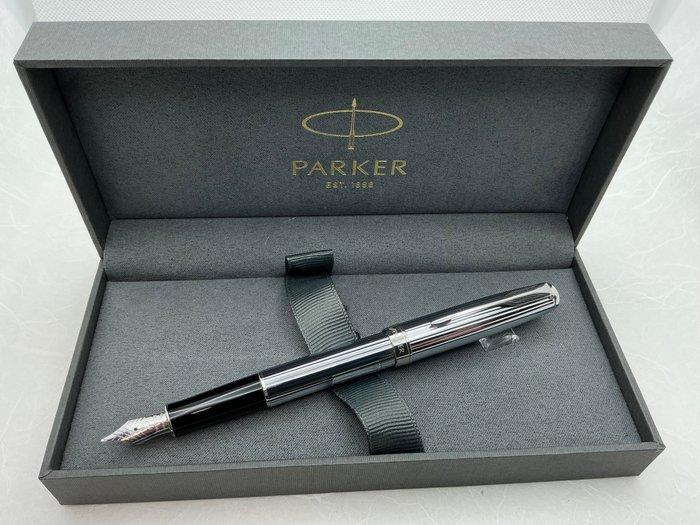 Parker - NOS Sonnet met 18 Kt pen punt + Bureau accessoires, Collections, Stylos