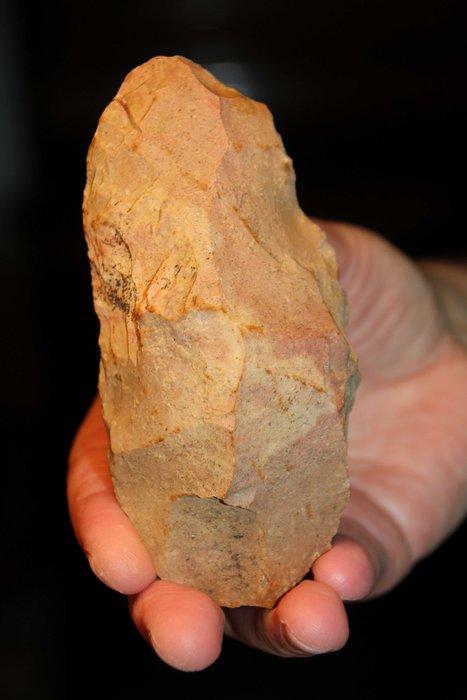 Neolithisch Vuursteen Geslepen hak, beitel - 120 mm (Zonder, Antiek en Kunst, Antiek | Overige Antiek