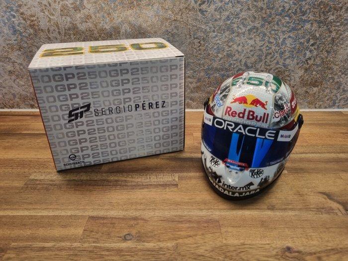 Red Bull Racing - Sergio Perez 1/2 Scale Helmet 250GP, Verzamelen, Automerken, Motoren en Formule 1