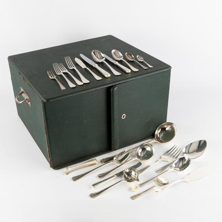 Christofle, Boreal, Luc Lanel - 179-delig verzilverd bestek, Verzamelen, Porselein, Kristal en Bestek, Verzilverd, Nieuw, Metaal