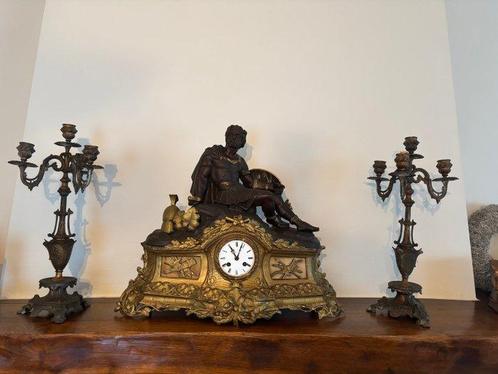 Horloge de cheminée avec personnage - Antique Bronze -, Antiek en Kunst, Antiek | Klokken