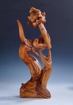 Balinese Stilistische sculptuur van een man met fluit -