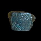 Byzantijnse bronzen zegelring – vierkante zetel met