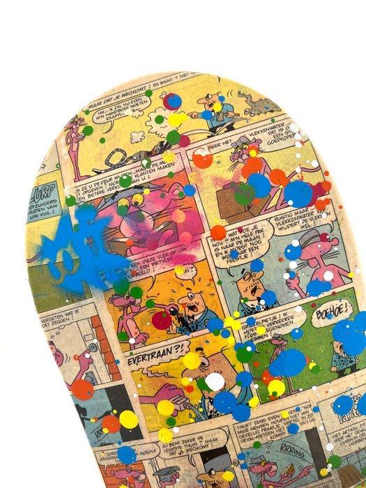 Koen Betjes (1992) - Rebellious Mickey Mouse x Pink Panther, Antiquités & Art, Art | Objets design