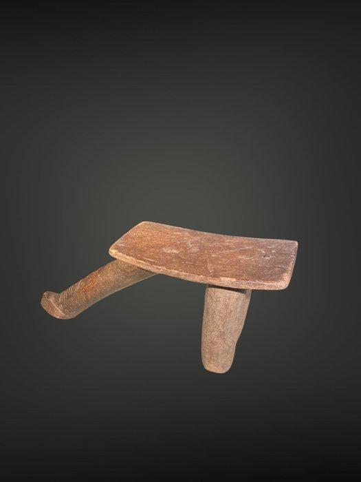 Kruk - Hout - Prachtige kruk LOBI, Antiek en Kunst, Kunst | Niet-Westerse kunst