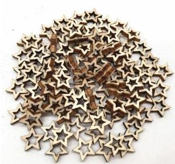 Houten Sterren 30 mm pakje ca. 100 stuks beschikbaar voor biedingen