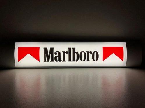 Marlboro - Lichtbord - Plastic, Staal, Antiek en Kunst, Antiek | Wandborden en Tegels
