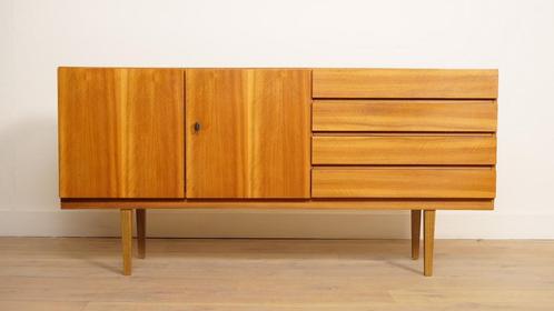 Vintage dressoir  | Strak ontwerp | 159 cm, Huis en Inrichting, Kasten | Dressoirs, Ophalen of Verzenden