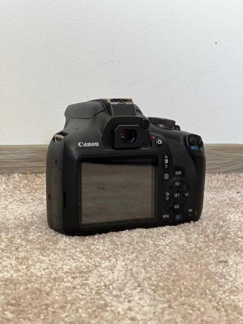 Canon EOS 2000D + EF-S 18-55 IS Digitale reflex camera, Audio, Tv en Foto, Fotocamera's Digitaal