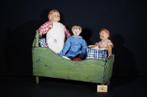 Minerva - poupées vintage avec pièce de poitrine en fer -