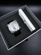 Porsche Design - Martini Racing Chronograph - Limited, Handtassen en Accessoires, Horloges | Heren, Nieuw