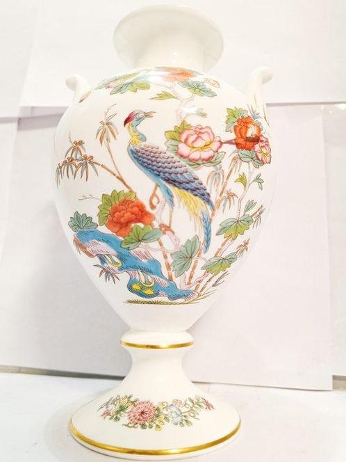 Wedgwood - Vaas - Been - Wedgwood-Kutani Crane, Antiek en Kunst, Antiek | Meubels | Tafels