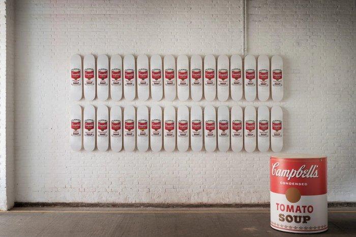 Andy Warhol (1928-1987), after - 32 Campbells Soup Cans, Antiek en Kunst, Kunst | Designobjecten