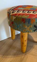 Poef - Hout, Wol, Antiek en Kunst