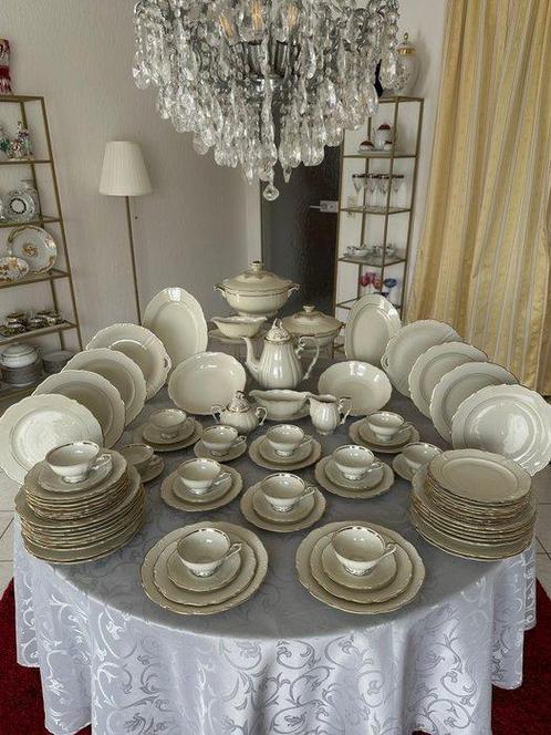Schlottenhof - Arzberg - Bavaria - Elfenbein-Porzellan /, Antiek en Kunst, Antiek | Meubels | Tafels