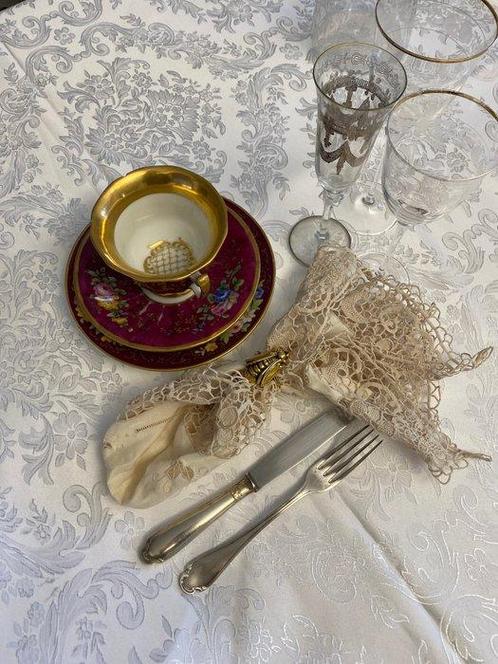 san leucio - nappe somptueuse en damassé de soie blanche -, Antiek en Kunst, Antiek | Meubels | Tafels