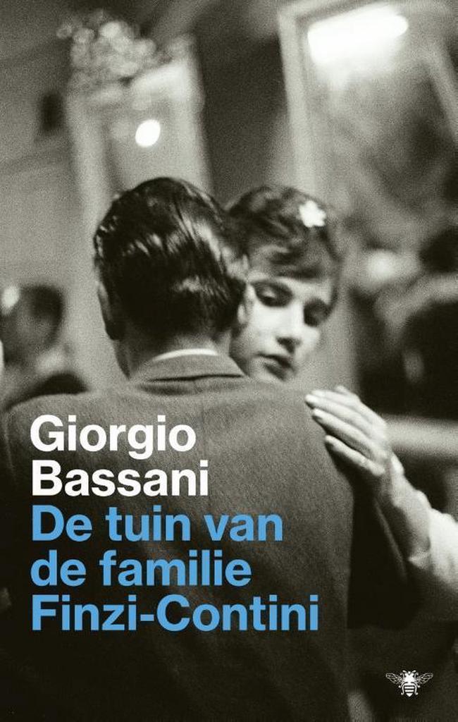 De tuin van de familie Finzi-Contini / De Ferrara romans, Boeken, Romans, Gelezen, Verzenden