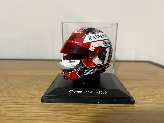 Spark 1:5 - Model raceauto - Bell - Charles Leclerc Ferrari, Hobby en Vrije tijd, Modelauto's | 1:5 tot 1:12