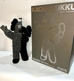 Kaws (1974) - Figure - KAWS KACHAMUKKU Black & Grey – Brand, Antiek en Kunst, Kunst | Schilderijen | Modern