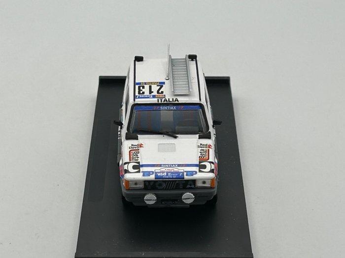 Brumm 1:43 - Model sedan (2) - Fiat Panda 45 Carabinieri, Hobby en Vrije tijd, Modelauto's | 1:5 tot 1:12
