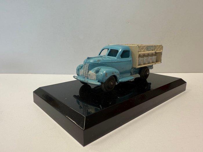 Dinky Toys - Model vrachtwagen - 25O Camion Laitier, Boxed, Hobby & Loisirs créatifs, Voitures miniatures | 1:5 à 1:12