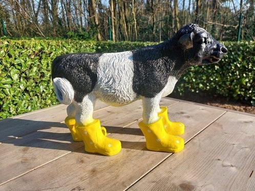 Statue, funny kalf met laarzen - 29 cm - polyresine, Antiek en Kunst, Curiosa en Brocante