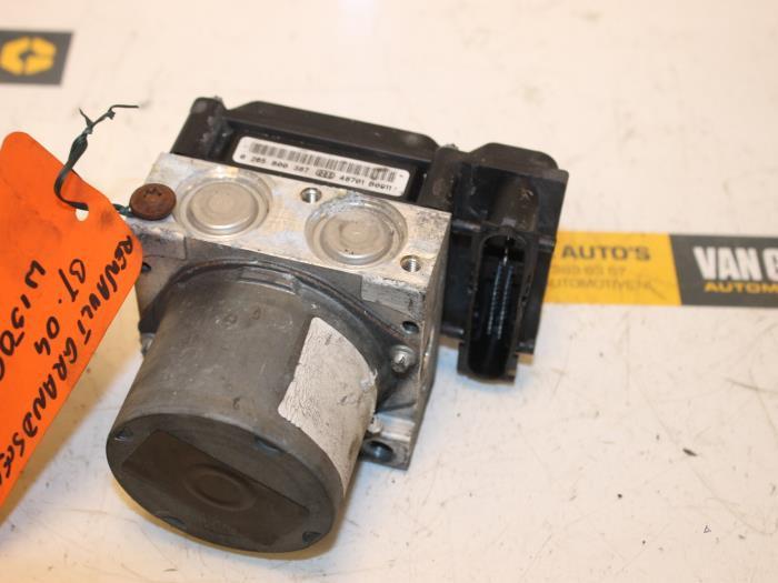 ABS Pomp Renault Grand Scenic O139933, Auto-onderdelen, Remmen en Aandrijving