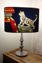 Tafellamp - Lamp met lampenkap van vintage Fornasetti-stof -