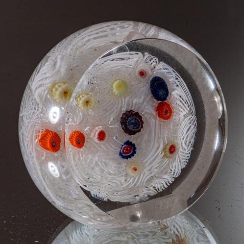Strathearn - Presse-papier - Spaced Millefiori On, Antiek en Kunst, Antiek | Glaswerk en Kristal