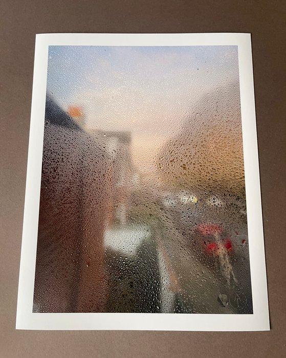 Andre Lichtenberg - Window 23-11 Red Car, Antiquités & Art, Art | Objets design