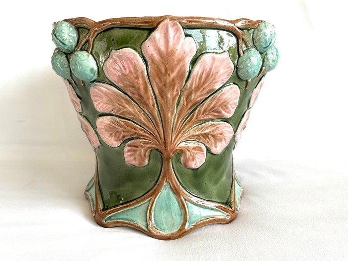 Art Nouveau cache-pot , weelderig decor met Kastanjebolsters, Antiek en Kunst, Kunst | Designobjecten