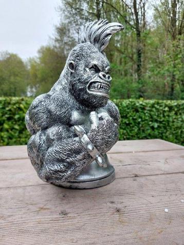 Statue, gorilla with cockscomb - 30 cm - polyresine