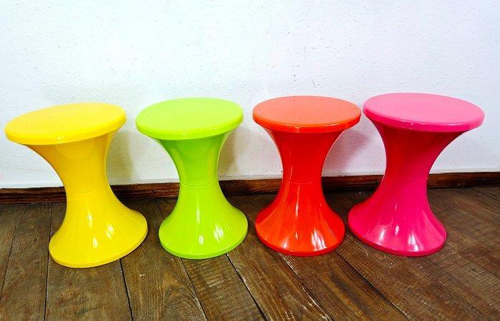 Tabouret - Plastique - Quatre tabourets vintage, Antiquités & Art, Art | Objets design