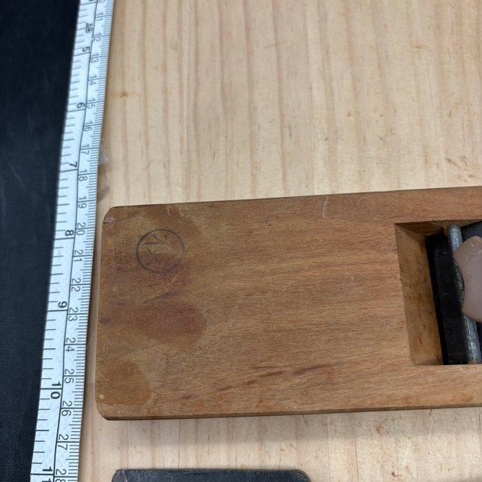 Vintage Japans timmermansgereedschapset YC51 – Kanna-schaaf, Antiek en Kunst, Antiek | Wandborden en Tegels