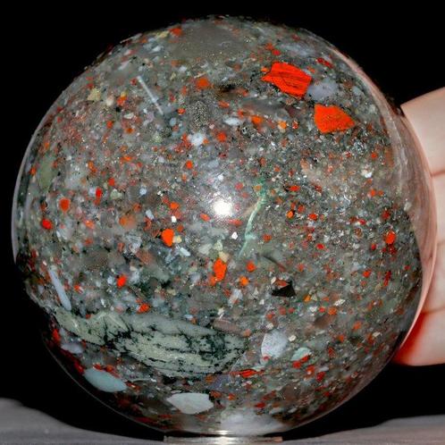 Drakenbloed Jaspis Bol, Zuid-Afrika - Elegantie en, Verzamelen, Mineralen en Fossielen