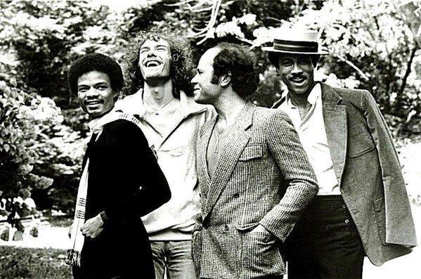 Jeff Beck With The Jan Hammer Group - Live / Masters At Work, Cd's en Dvd's, Vinyl Singles