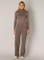 Base Level trui Yuen38Maat 46/48 (XL) of groter, Kleding | Dames, Truien en Vesten, Verzenden, Nieuw, Maat 46/48 (XL) of groter