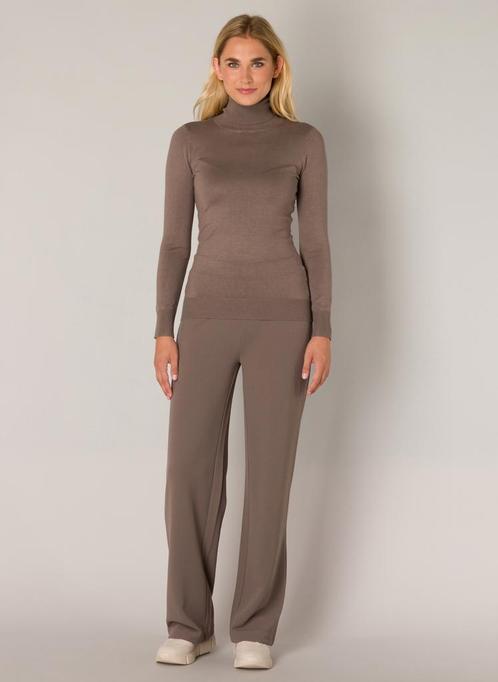 Base Level trui Yuen38Maat 46/48 (XL) of groter, Kleding | Dames, Truien en Vesten, Overige kleuren, Nieuw, Maat 46/48 (XL) of groter