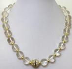 Halsband en armband van rode kwarts (13-15 mm). Zeer