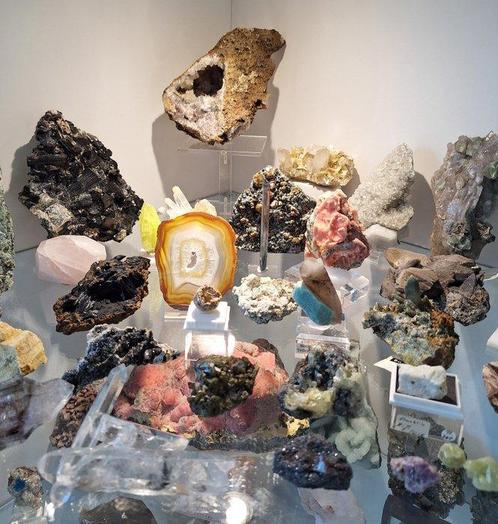 Collection de cristaux - Hauteur : 16 cm - Largeur : 1 cm-, Verzamelen, Mineralen en Fossielen
