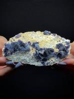 Magnifique fluorite et quartz indigo bleu Phantom de Yindu,