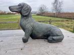 Statue, zwaar en stoer beeld van een teckel - 24 cm - pierre